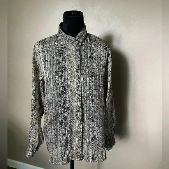 VINTAGE 70s silky animal print blouse size 14 EUC sz L YVES St. CLAIR office - Picture 4 of 16